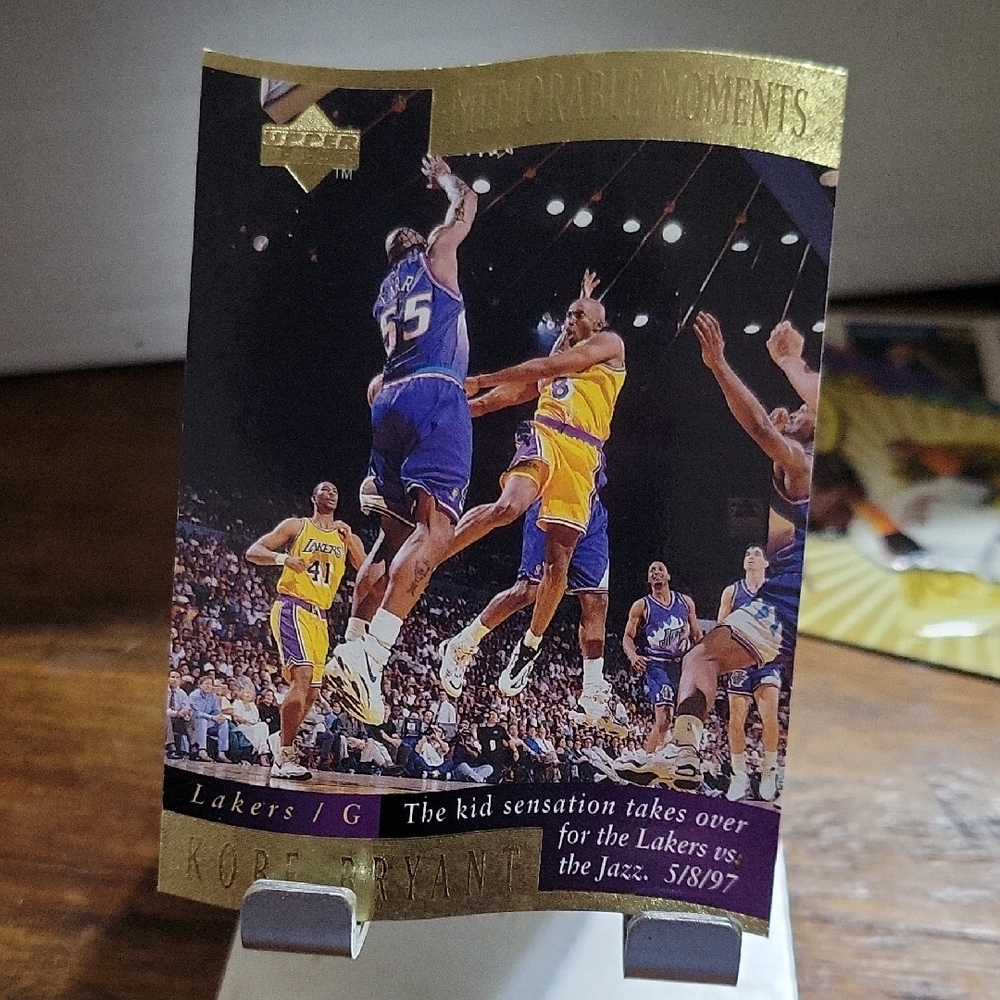 1997-98 Upper Deck Memorable Moments Kobe Bryant #4 Los Angeles Lakers